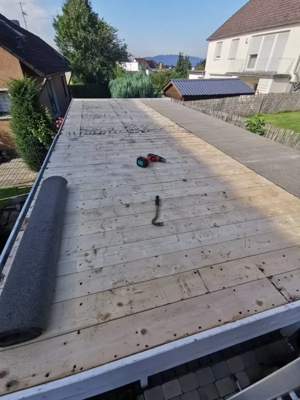 Neues Dach für eine Gartenhütte – Bild 3